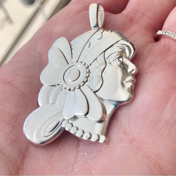 Large Girl Pendant sterling silver 12 grams Gypsy Charm jewelry gift box - Picture 8 of 12